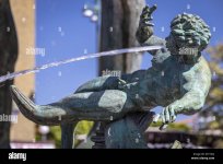 poseidon-fountain-gtaplatsen-gothenburg-sweden-2SY72CJ-2642171803.jpg